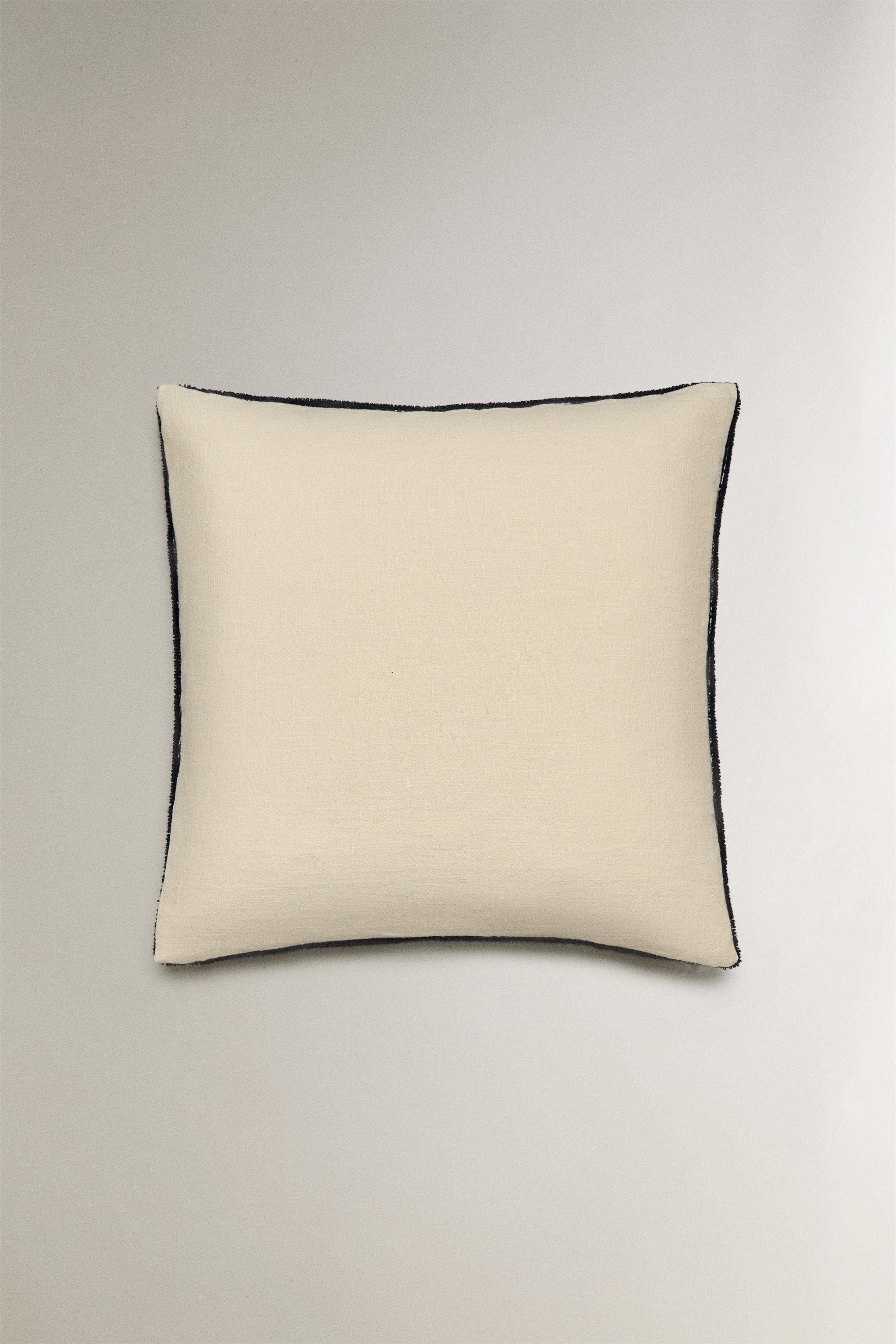 CHRISTMAS HOLLY THROW PILLOW COVER